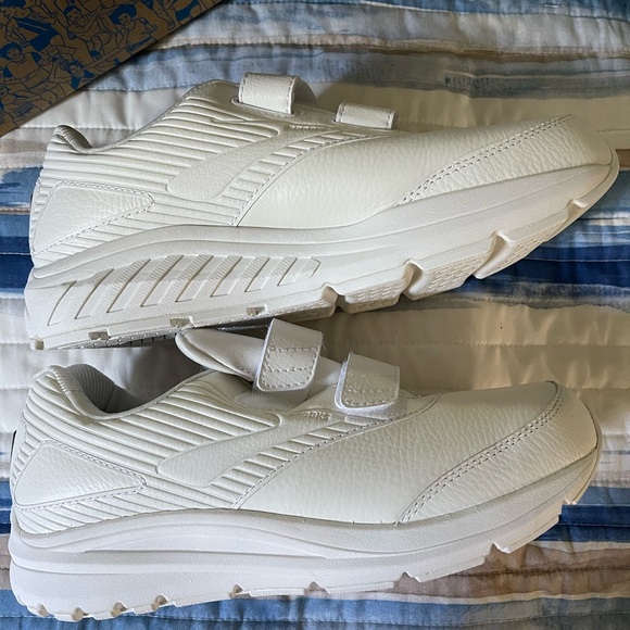 Brooks Addiction Walker 9.5 White - Picture 3 of 7